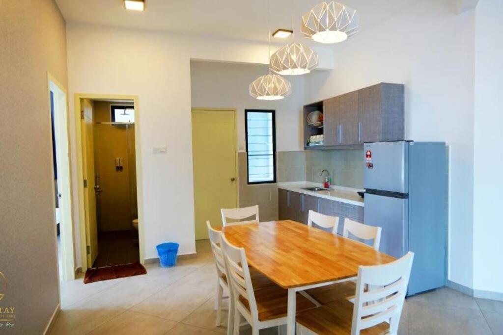 Cozy Haven Atlantis With Large Swimming Pool Apartment Malacca Ngoại thất bức ảnh