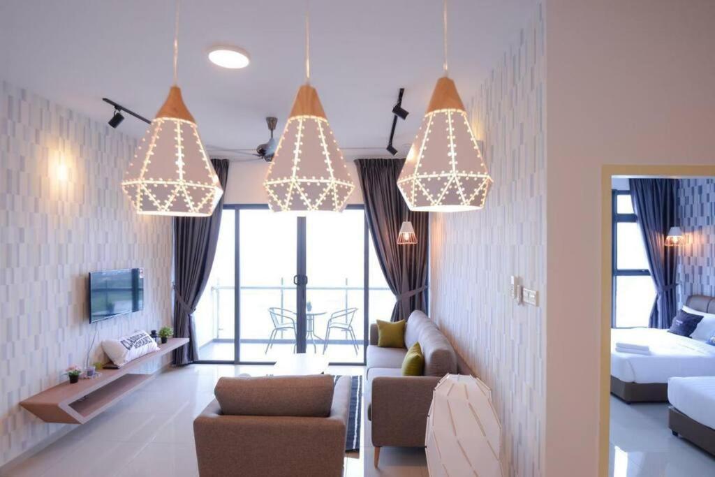 Cozy Haven Atlantis With Large Swimming Pool Apartment Malacca Ngoại thất bức ảnh